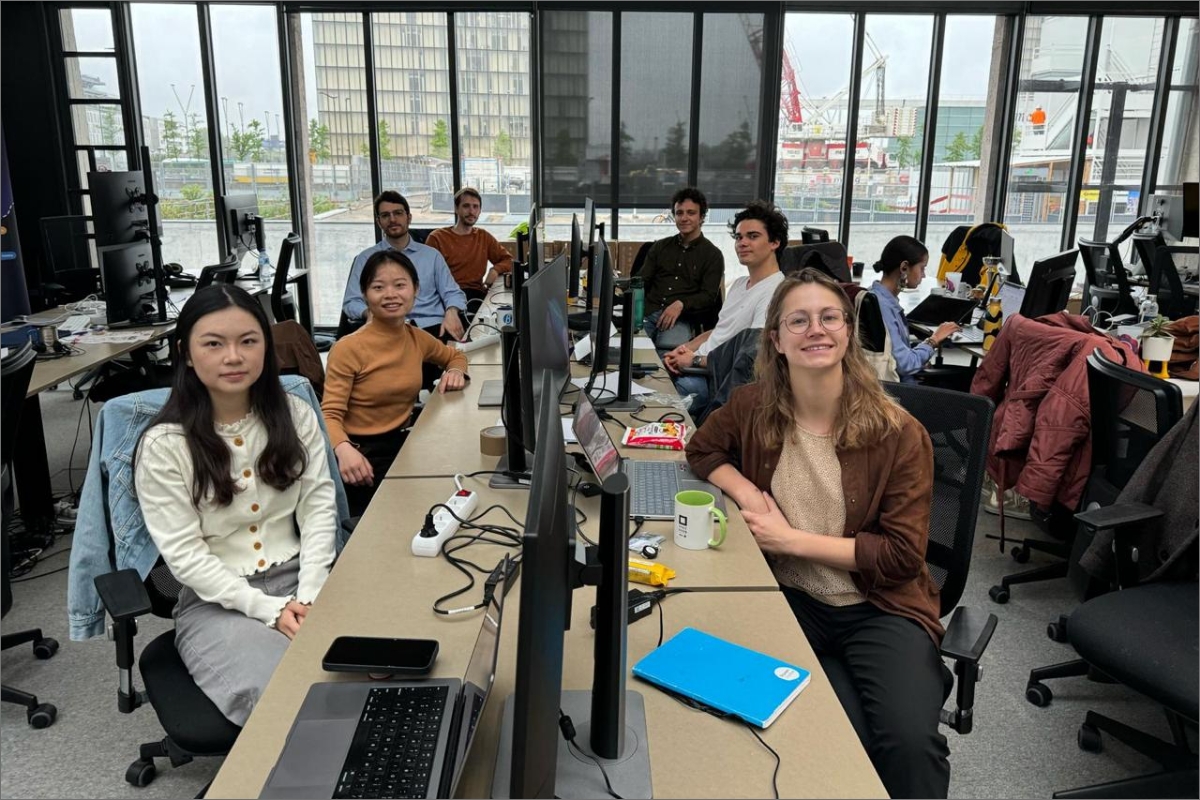 Funding scholarships with NYE Stern and the development of the e-lab laboratory